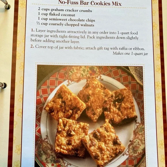 Cookbook: Gifts from a Jar: Cookies, Brownies & Bars Book - Picture 6 of 10